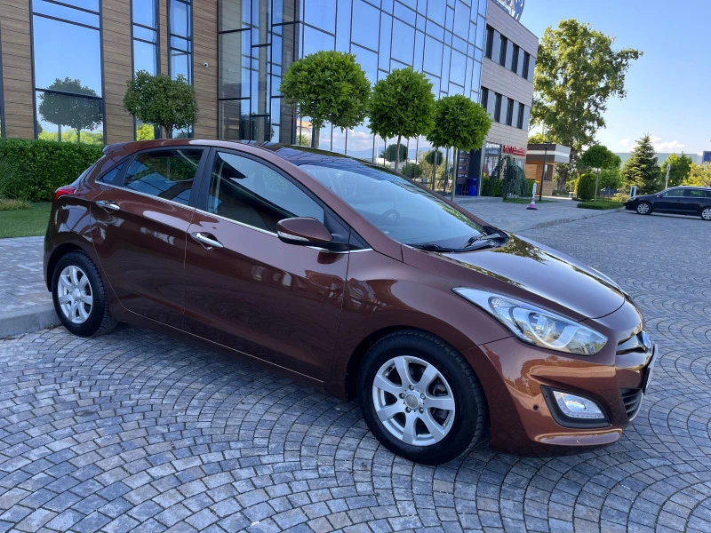 Hyundai I30 1.6i 181хил.км.Сервизна книжка Всички екстри!!!, снимка 3 - Автомобили и джипове - 45889609