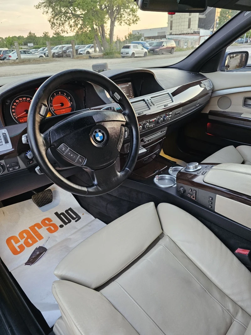 BMW 730 Газ-Бензин Фейслифт, снимка 8 - Автомобили и джипове - 47856639