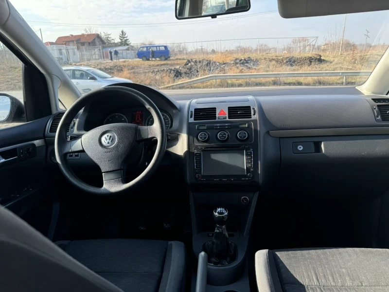 VW Touran 2.0/ ЛИЗИНГ!!!!!, снимка 10 - Автомобили и джипове - 48143750