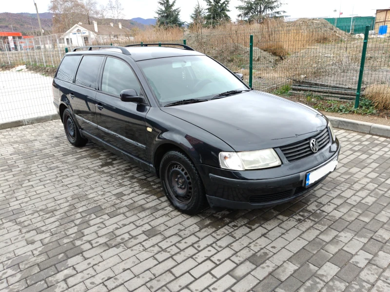 VW Passat, снимка 1 - Автомобили и джипове - 48175958