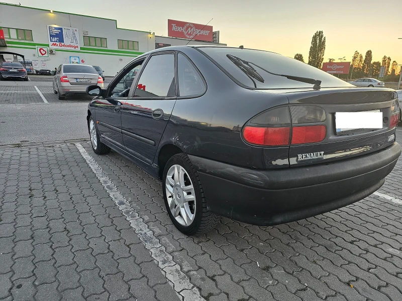 Renault Laguna, снимка 13 - Автомобили и джипове - 48928153