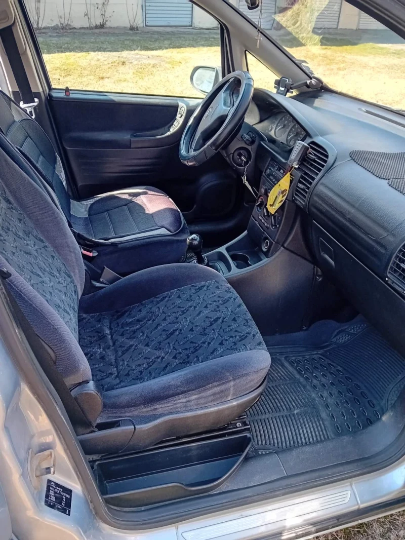 Opel Zafira, снимка 7 - Автомобили и джипове - 49595739