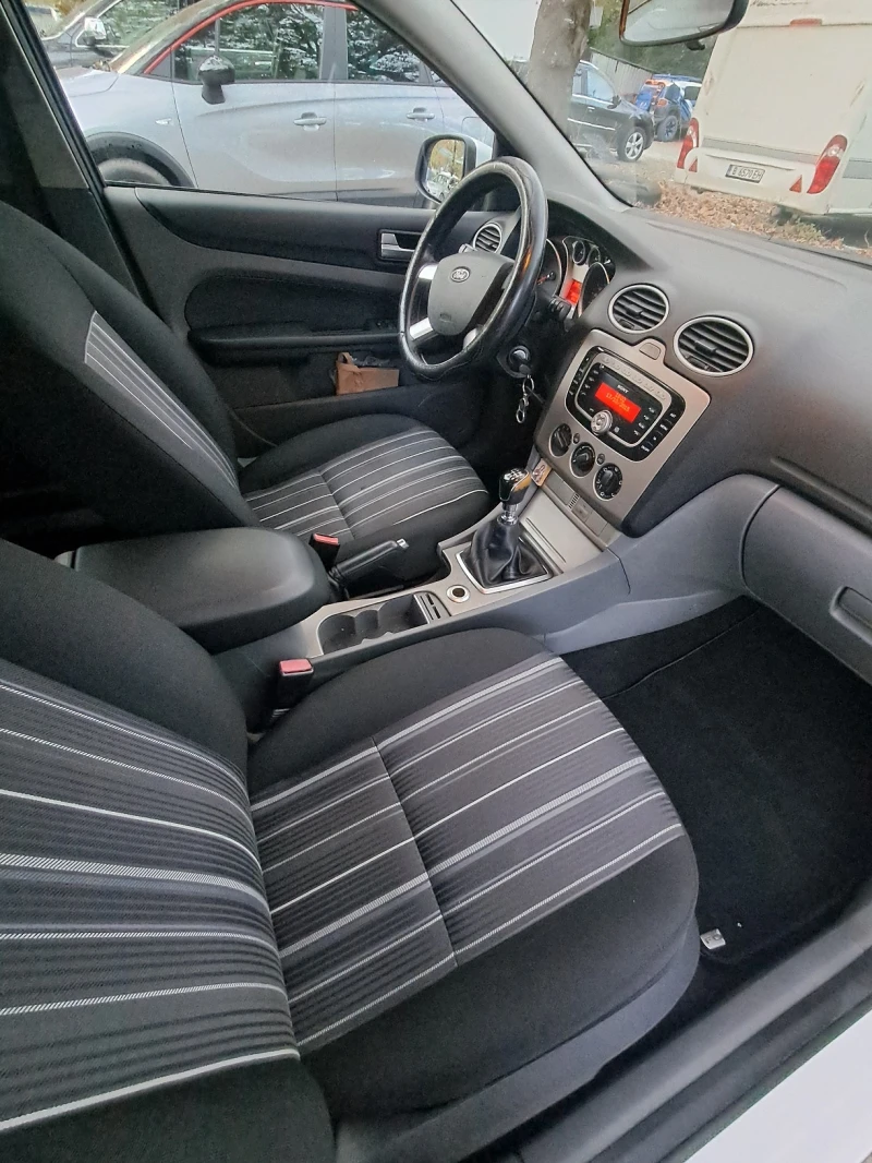 Ford Focus 2.0 TDCI, снимка 8 - Автомобили и джипове - 52212330