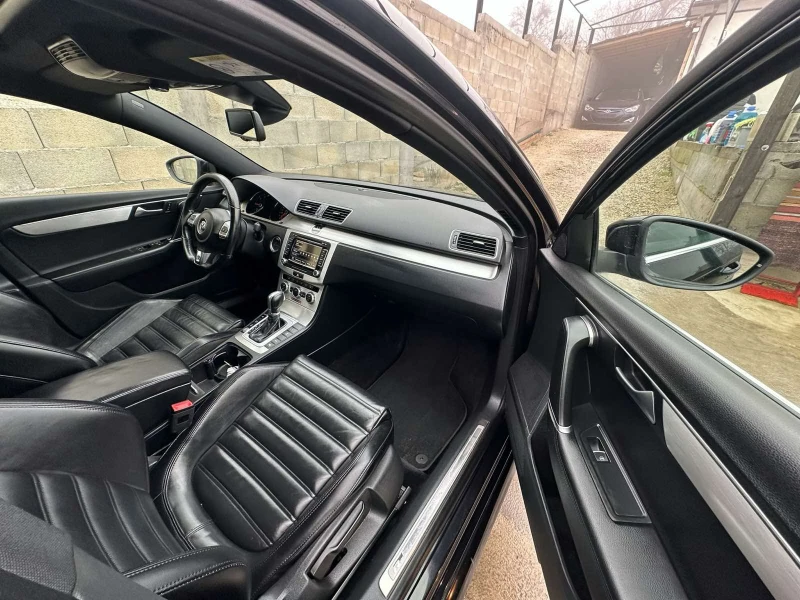 VW Passat 2.0 TDI R-Line Панорама Автоматик Full, снимка 10 - Автомобили и джипове - 52837453