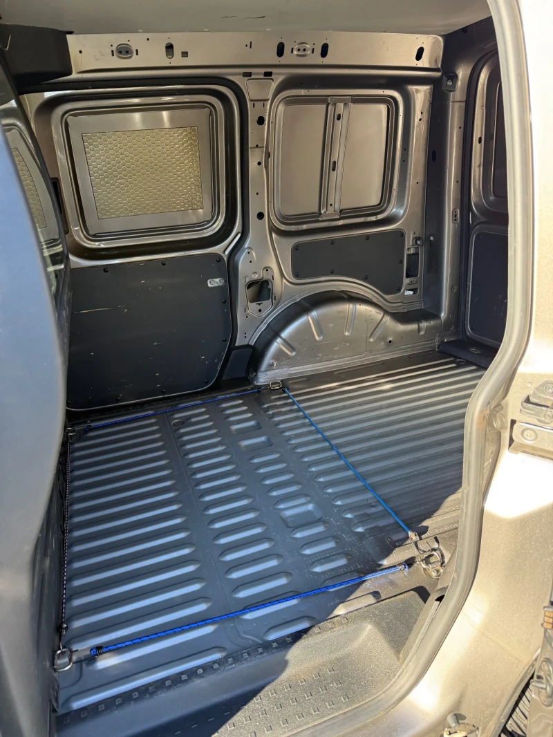 VW Caddy Alltrack 4х4 2.0 TDi 150 PS DSG Navi , снимка 8 - Автомобили и джипове - 53114805