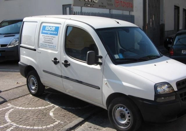 Fiat Doblo 1.3 16V JTD, снимка 7 - Автомобили и джипове - 1644464