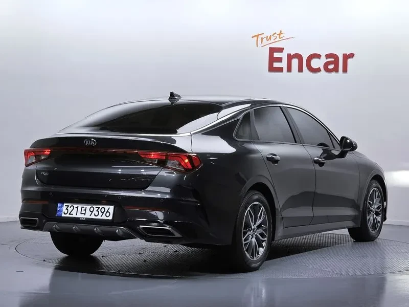 Kia K5 2.0/PRESTIGE/ПОДГРЕВ/ОБДУХВАНЕ/KEYLESS, снимка 2 - Автомобили и джипове - 56699677