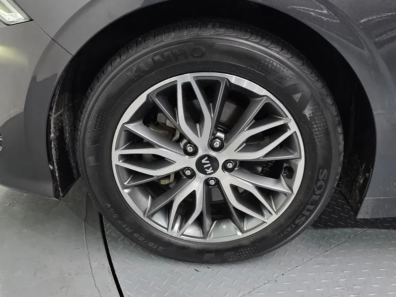 Kia K5 2.0/PRESTIGE/ПОДГРЕВ/ОБДУХВАНЕ/KEYLESS, снимка 5 - Автомобили и джипове - 56699677