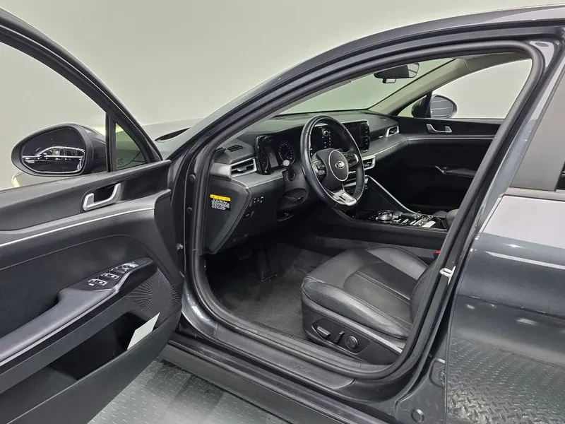 Kia K5 2.0/PRESTIGE/ПОДГРЕВ/ОБДУХВАНЕ/KEYLESS, снимка 11 - Автомобили и джипове - 56699677