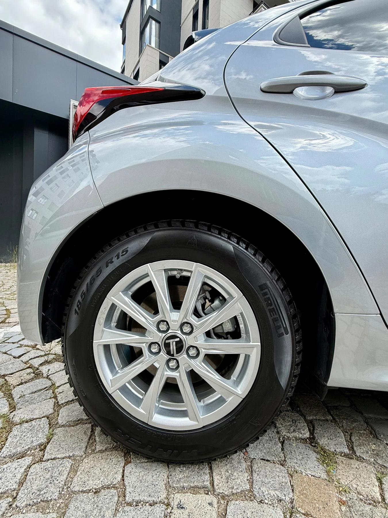 Toyota Yaris  - изображение 4