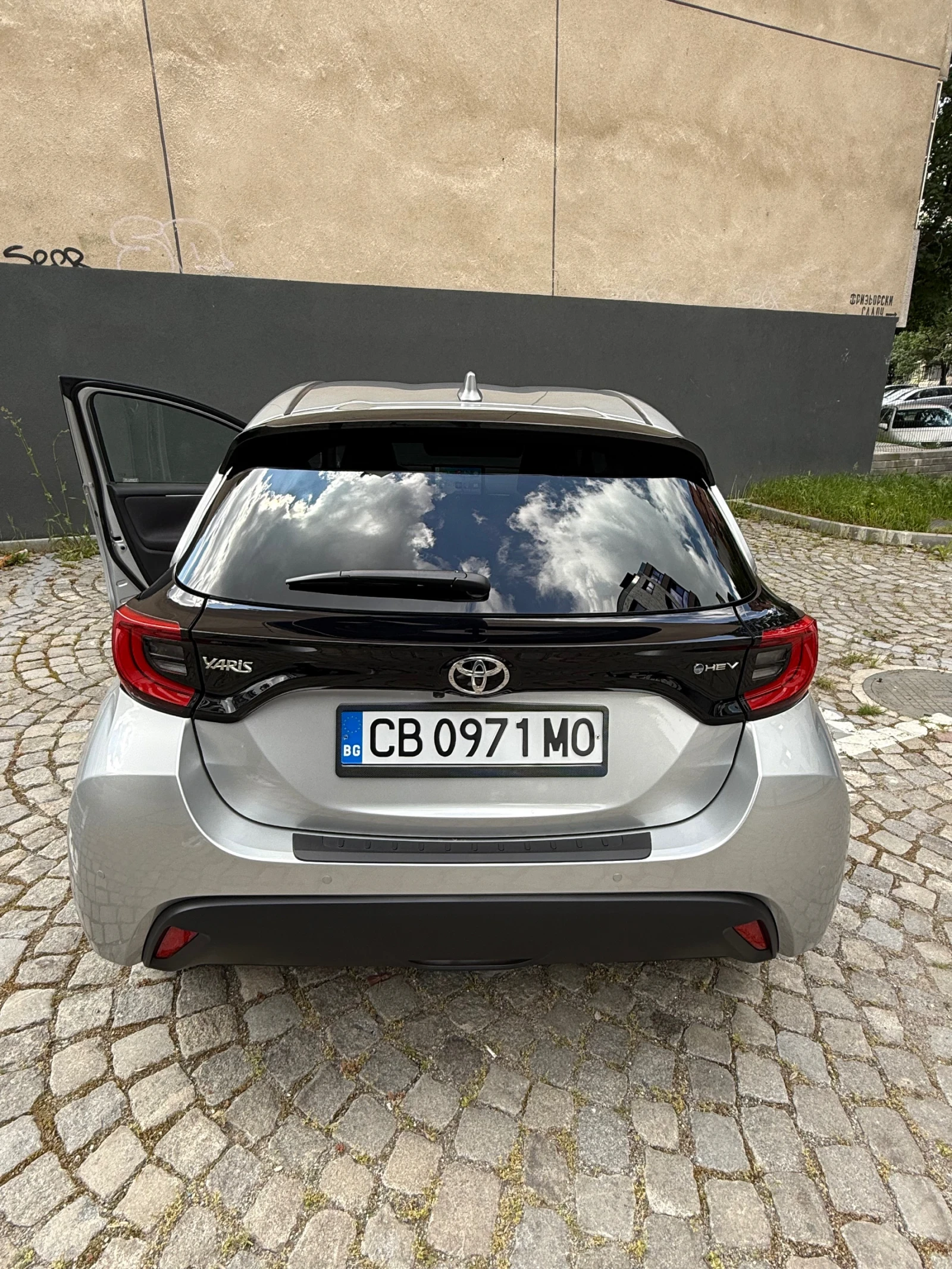 Toyota Yaris  - изображение 5