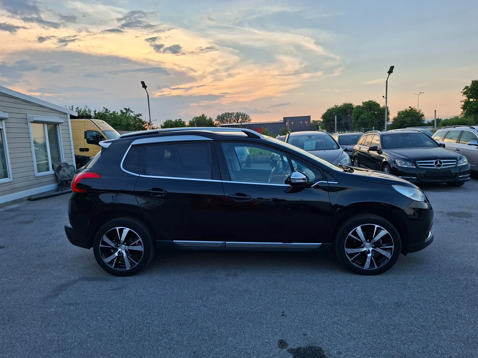 Peugeot 2008 1.6HDI EU6 ALLURE - изображение 2