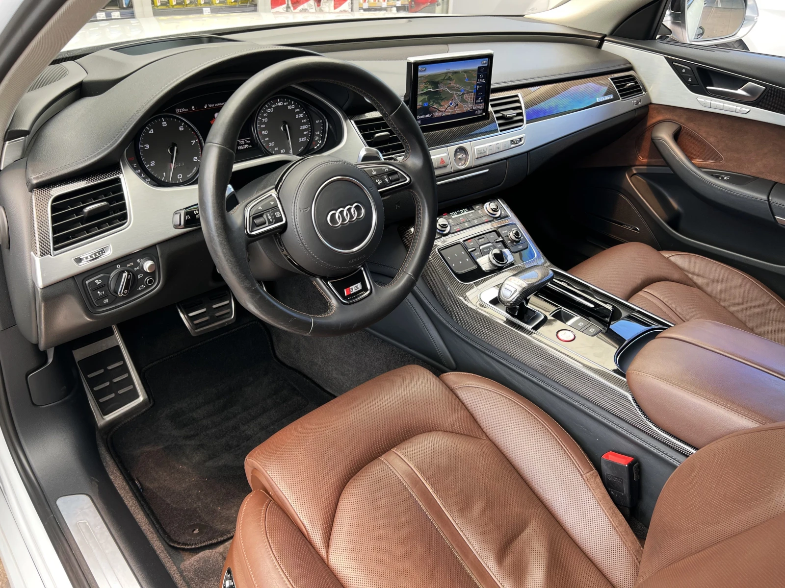 Audi S8 4.0 TFSI/CARBON/MATRIX/NIGHT VISION/BOSE/HEAD UP/ - изображение 10