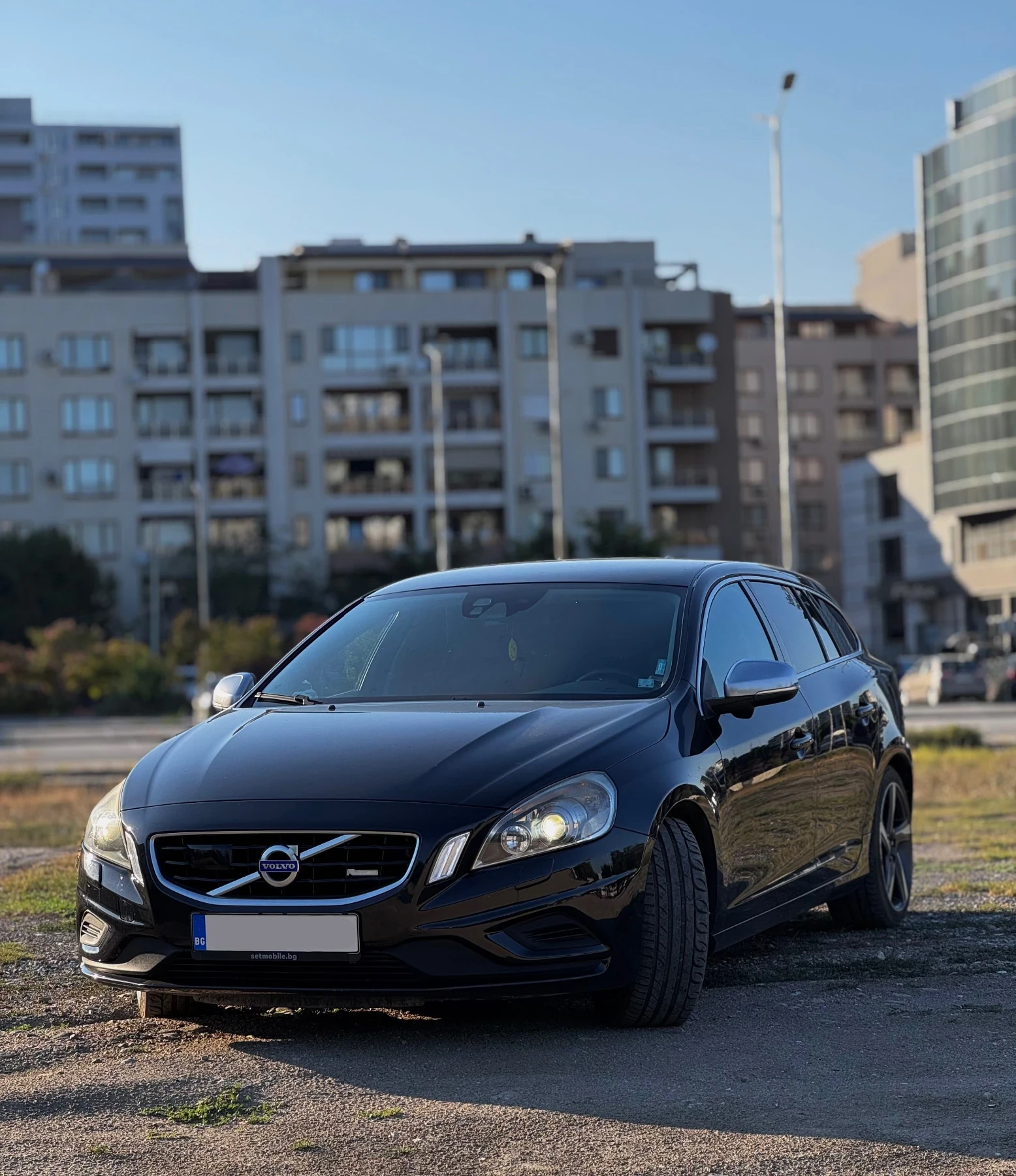 Volvo V60 2.4 TDI R-design - изображение 2