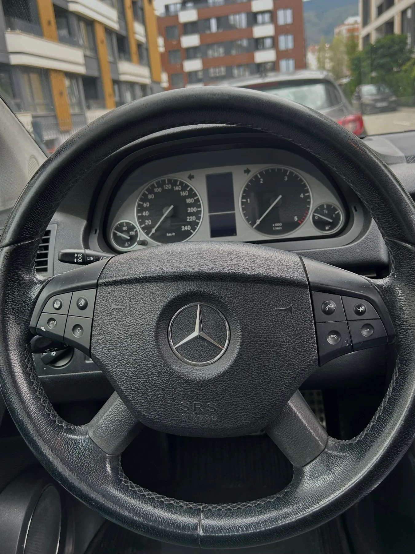 Mercedes-Benz B 200  - изображение 6