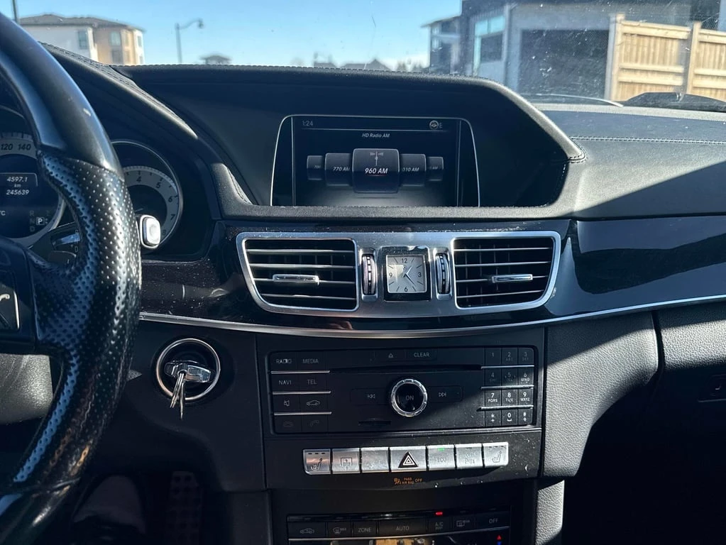 Mercedes-Benz E 400 * CARFAX * БЕЗ ПЪРВОНАЧАЛНА ВНОСКА - изображение 9