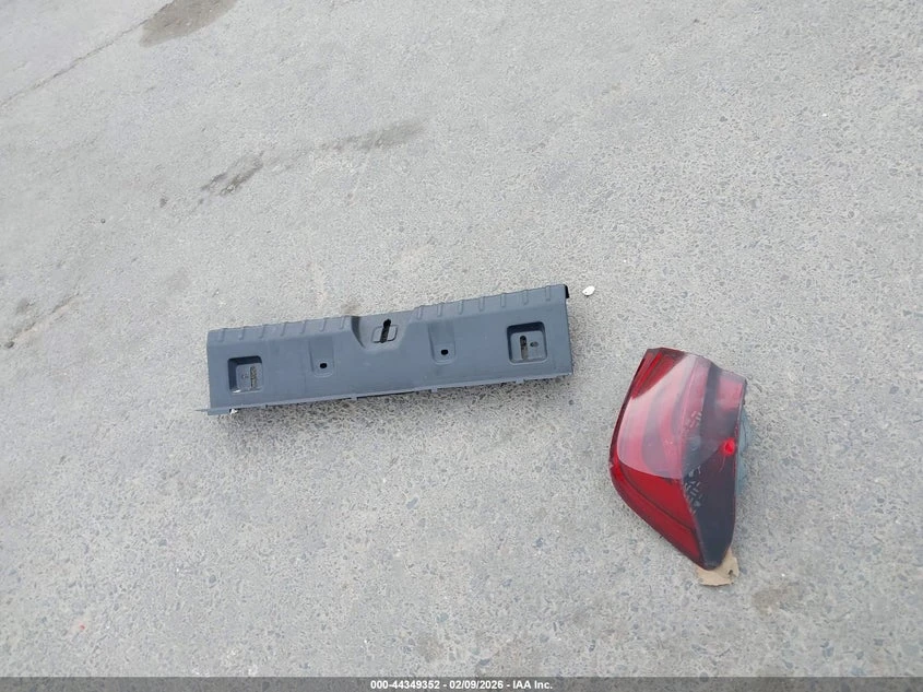 BMW 320 2.0l I xDrive, снимка 12 - Автомобили и джипове - 53744055