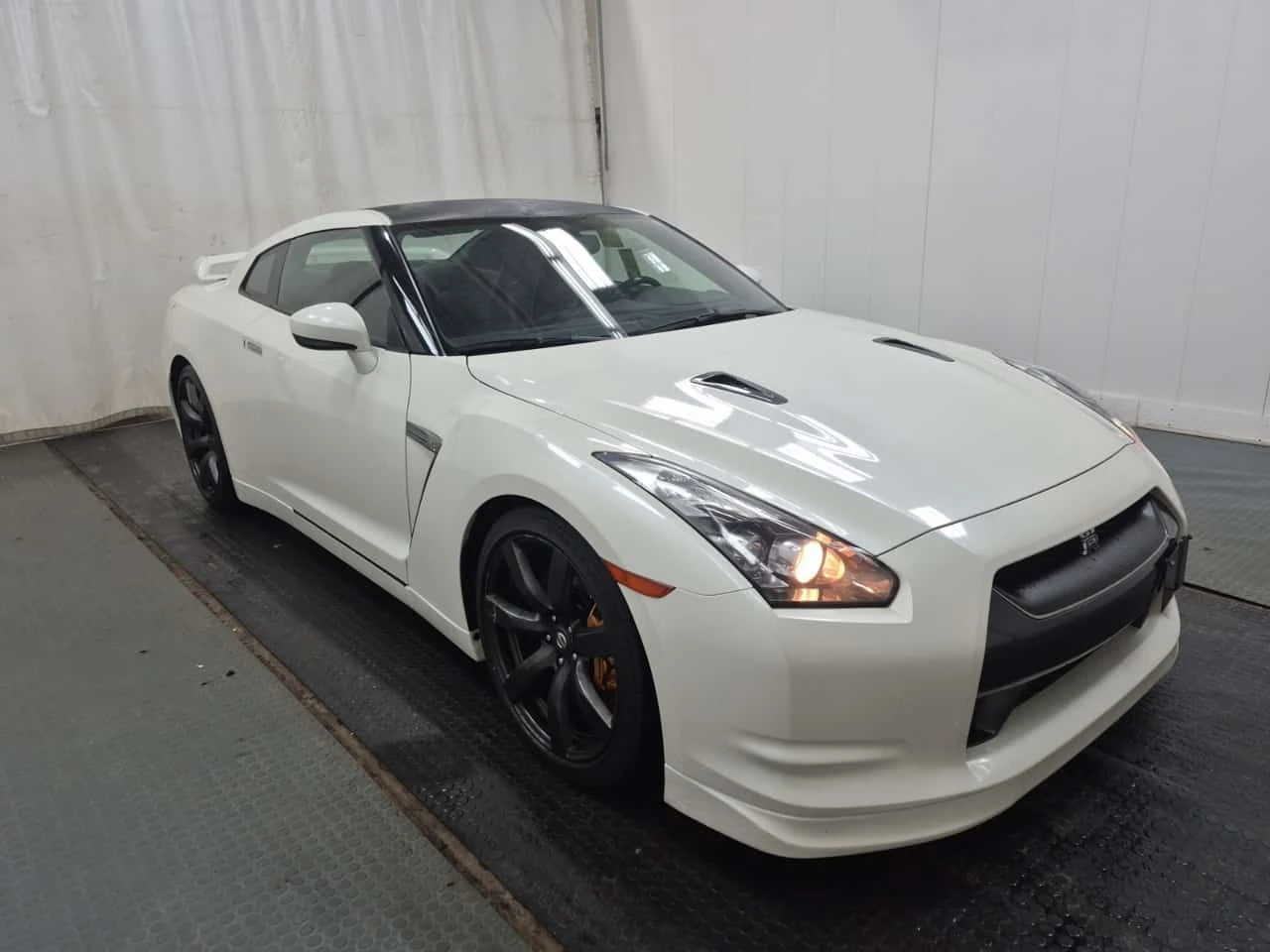 Nissan Gt-r PREMIUM  CARFAX, снимка 2 - Автомобили и джипове - 53915298