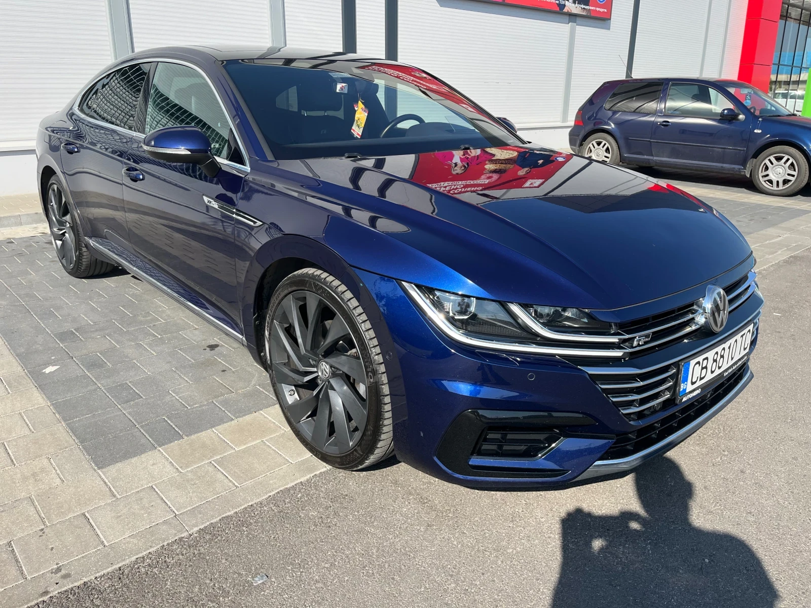 VW Arteon R-line 4x4 113000 км* Head-up* ПЕЧКА * 360 , снимка 2 - Автомобили и джипове - 54174164