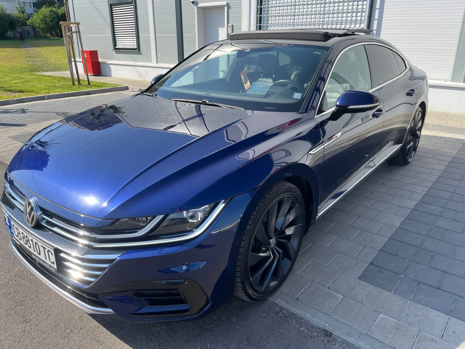 VW Arteon R-line 4x4 113000 км* Head-up* ПЕЧКА * 360 , снимка 15 - Автомобили и джипове - 54174164