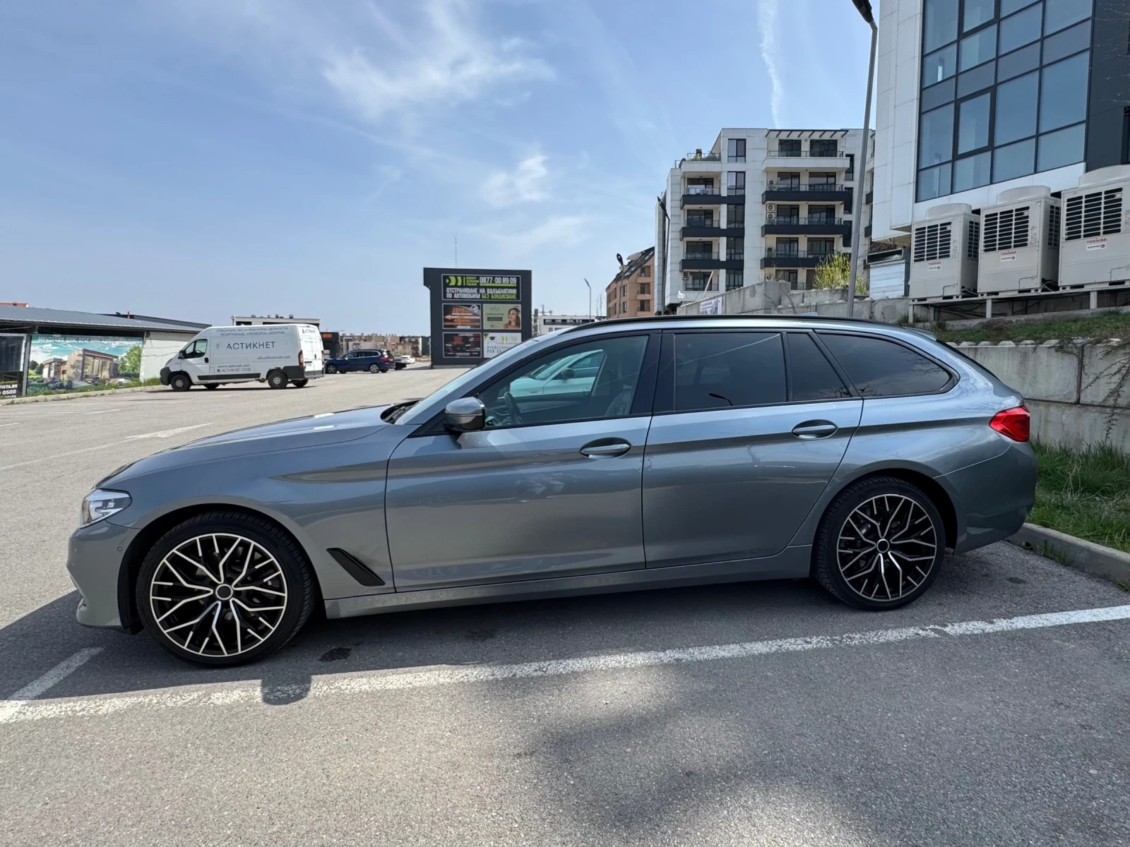 BMW 520 G31, снимка 4 - Автомобили и джипове - 54180390