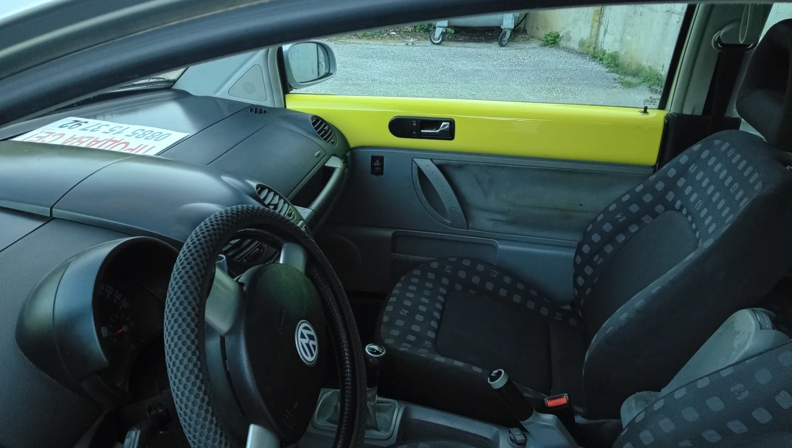 VW Beetle 1.8T, снимка 11 - Автомобили и джипове - 54316262