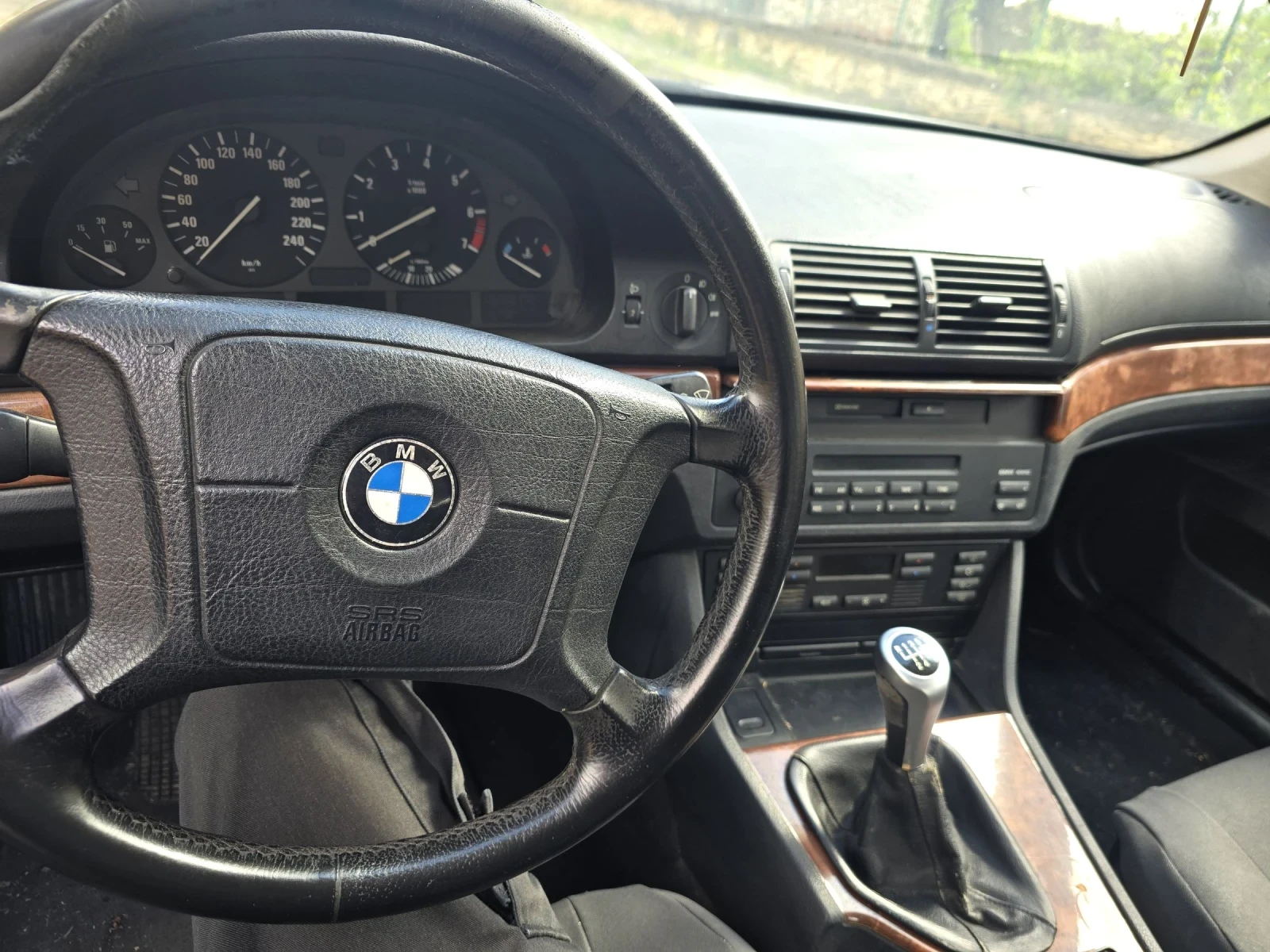 BMW 520 I, снимка 6 - Автомобили и джипове - 54449854