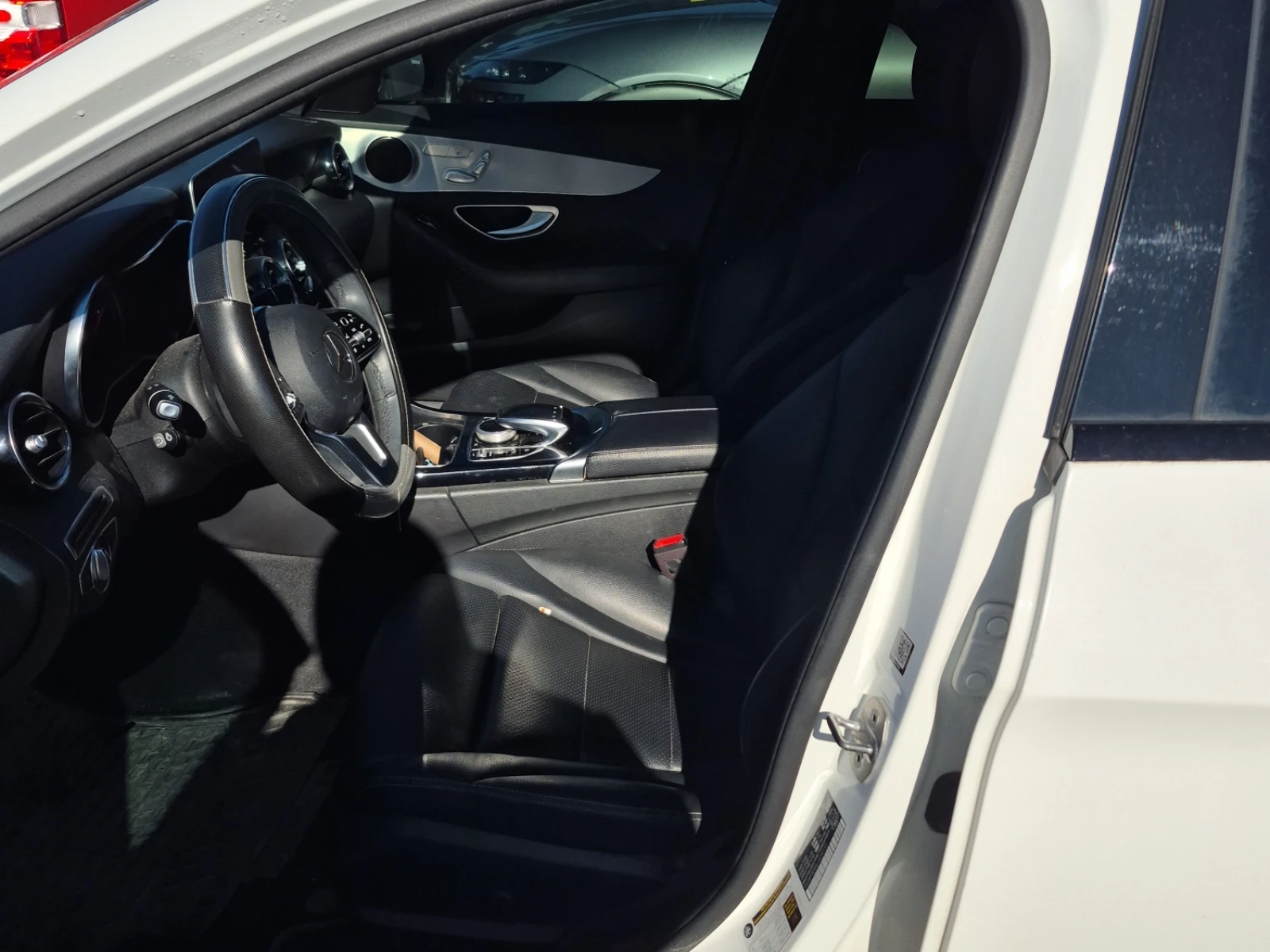 Mercedes-Benz C 300 4MATIC * AMG Pack * 9G-TRONIC, снимка 5 - Автомобили и джипове - 54677835