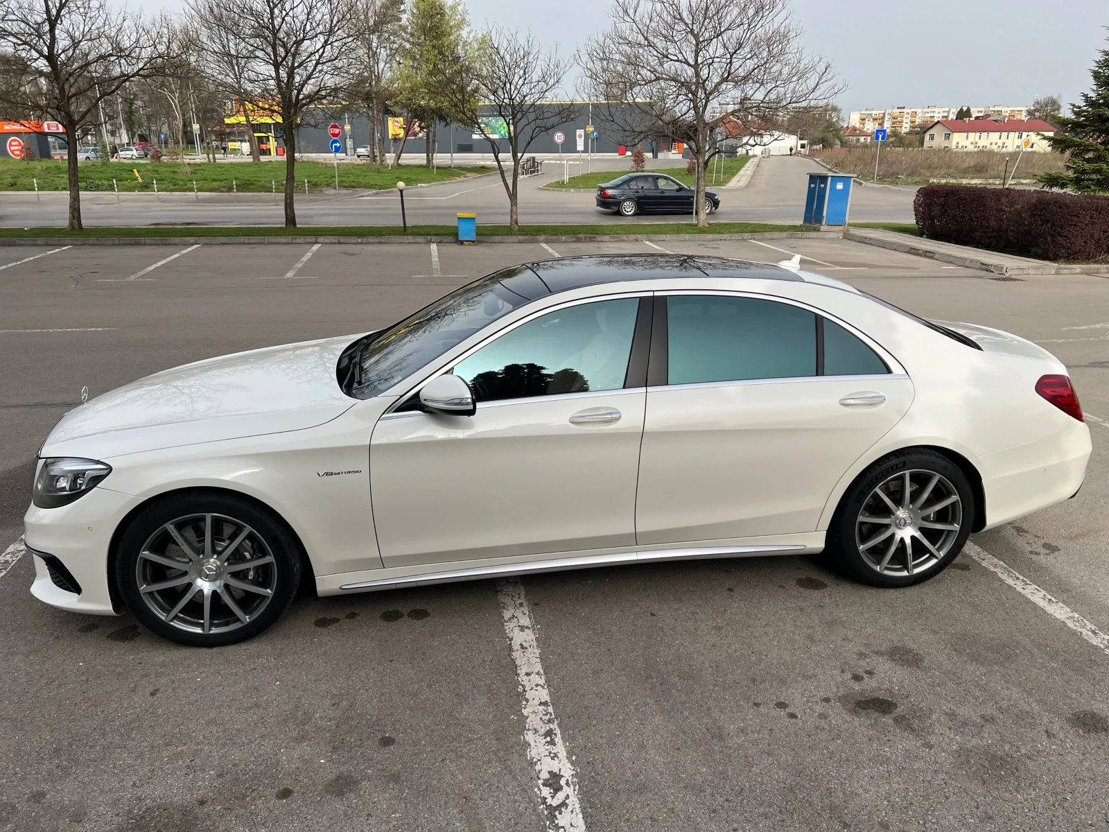 Mercedes-Benz S 63 AMG 4MATIC/Driver Package/Long/TV/Burmester/Massage, снимка 14 - Автомобили и джипове - 54834220
