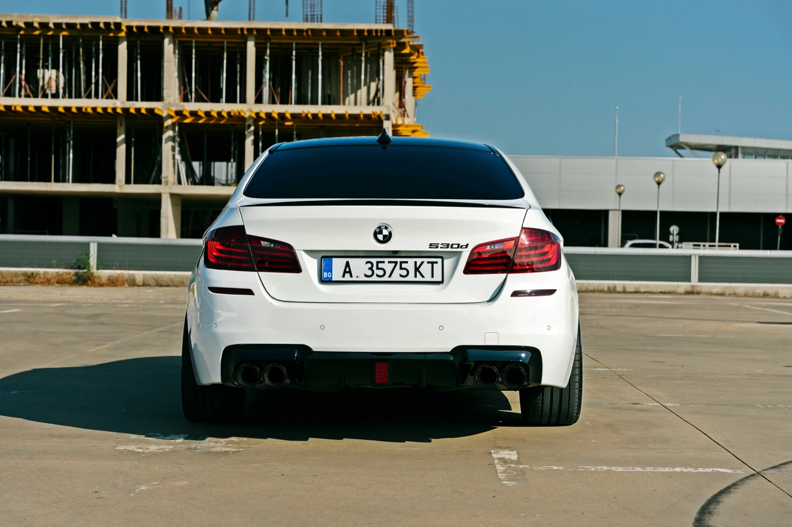 BMW 530 2.5* M PERF* COMFORT* SOFT CLOSE* 360CAM* SHADOW L, снимка 5 - Автомобили и джипове - 55077652