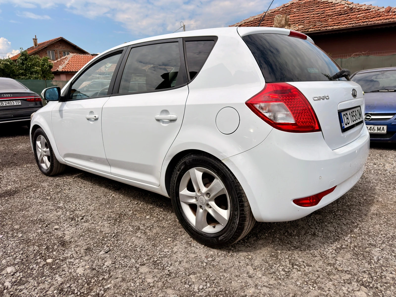 Kia Ceed Eco Dinamics, снимка 4 - Автомобили и джипове - 55190732