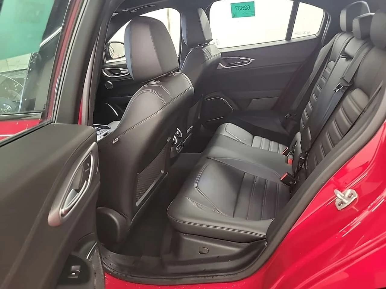 Alfa Romeo Giulia * VELOCE * 2.0T * 2023 * CARFAX * , снимка 12 - Автомобили и джипове - 55503459
