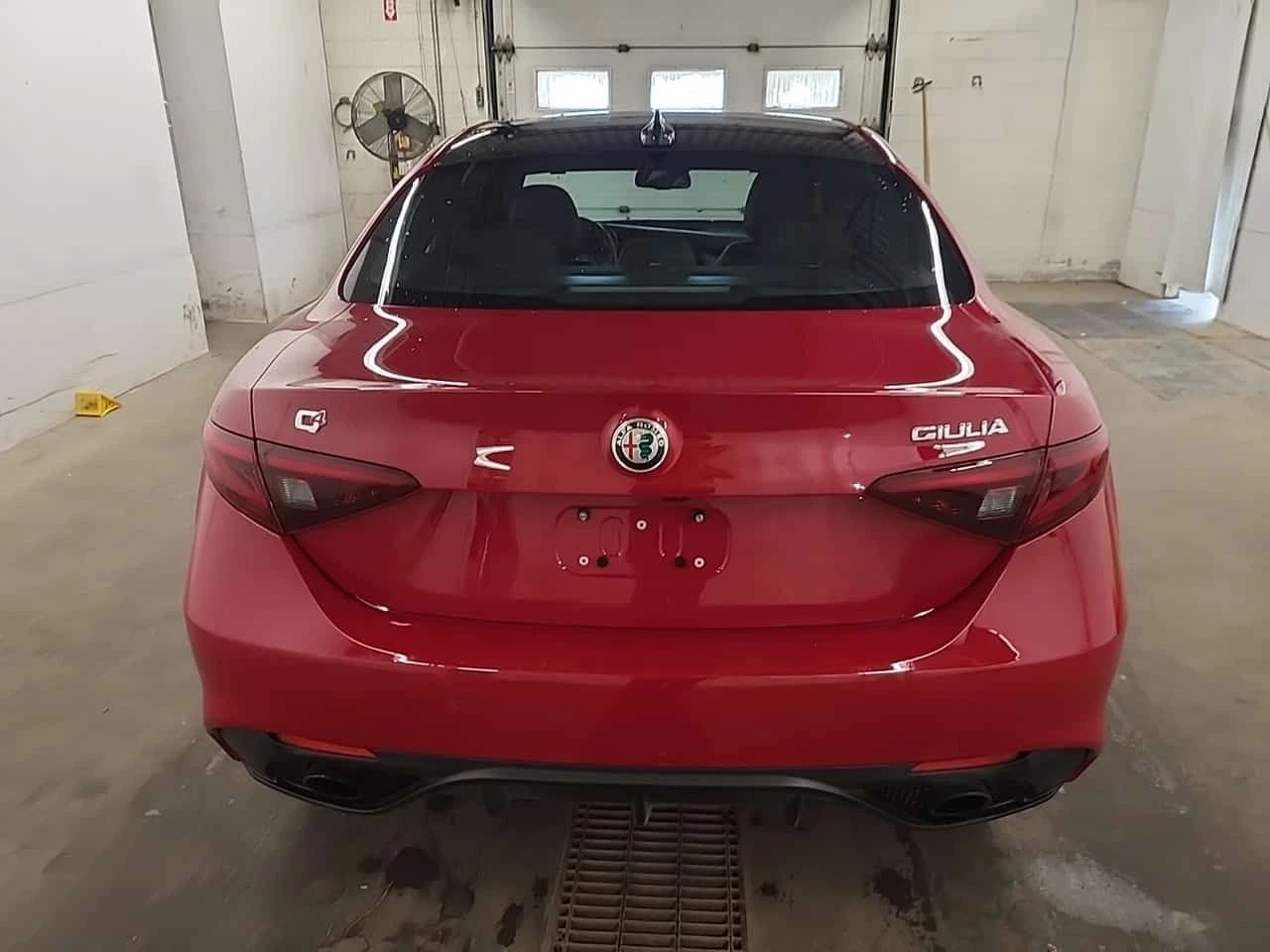 Alfa Romeo Giulia * VELOCE * 2.0T * 2023 * CARFAX * , снимка 17 - Автомобили и джипове - 55503459