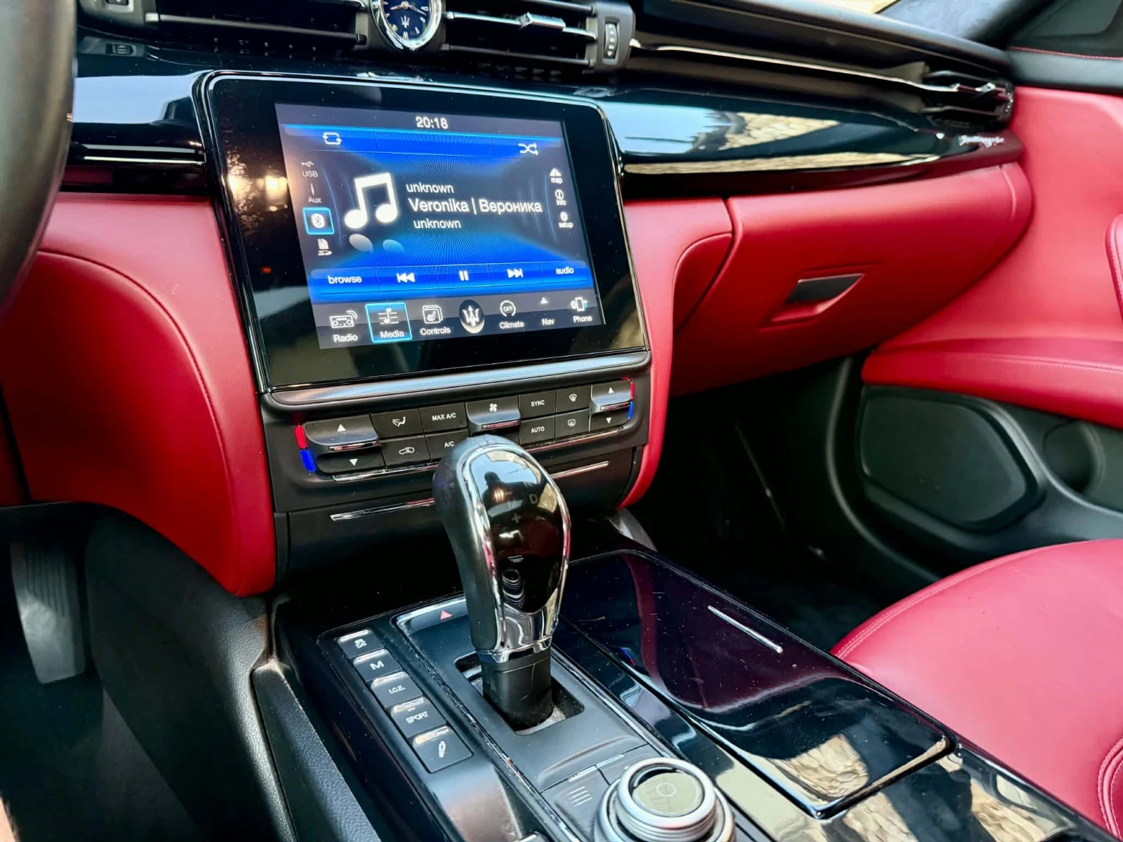 Maserati Quattroporte S 3.0 Ferrari двигател , снимка 8 - Автомобили и джипове - 55656860