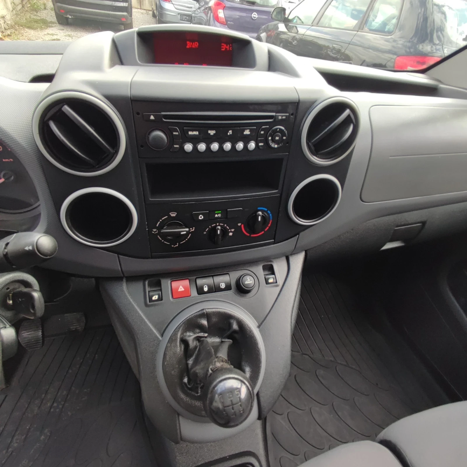Peugeot Partner 1.6HDI* MAXI* FACE* , снимка 9 - Автомобили и джипове - 55929032