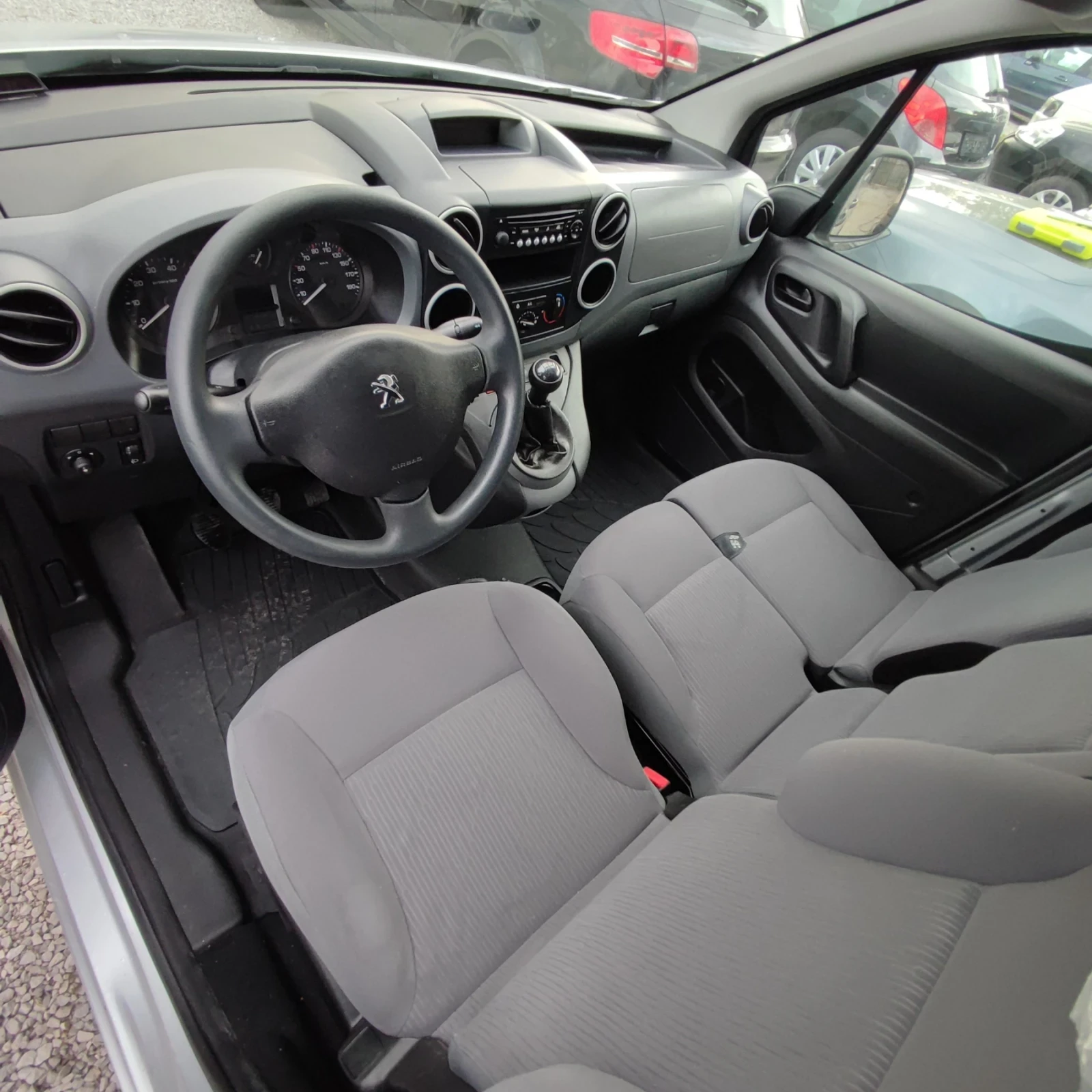 Peugeot Partner 1.6HDI* MAXI* FACE* , снимка 8 - Автомобили и джипове - 55929032