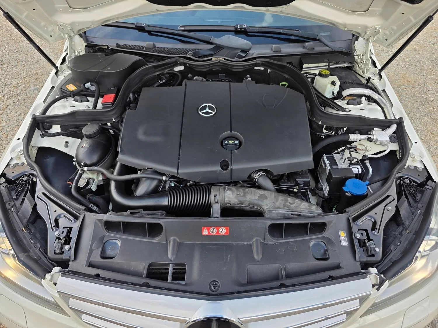 Mercedes-Benz C 250 204K.C. 4-MATIC / AMG PACKET / АВТОМАТ / НАВИ, снимка 16 - Автомобили и джипове - 55952644
