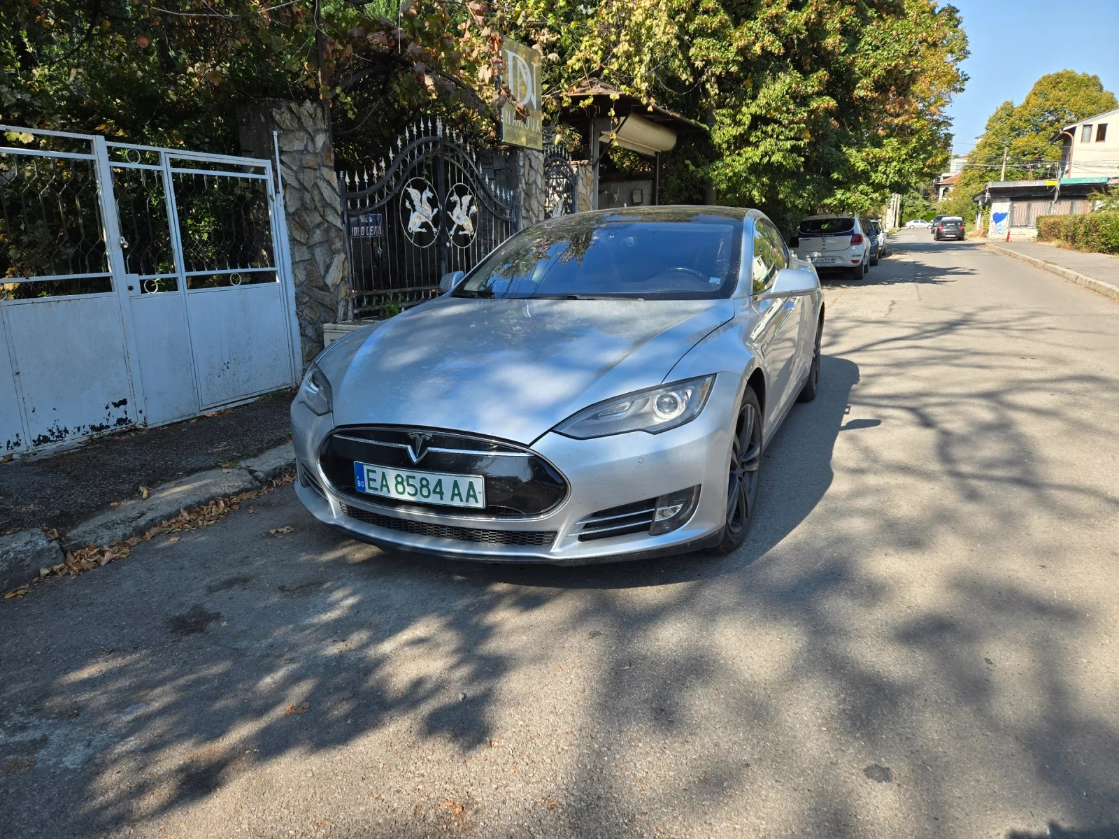Tesla Model S 85 Performance 