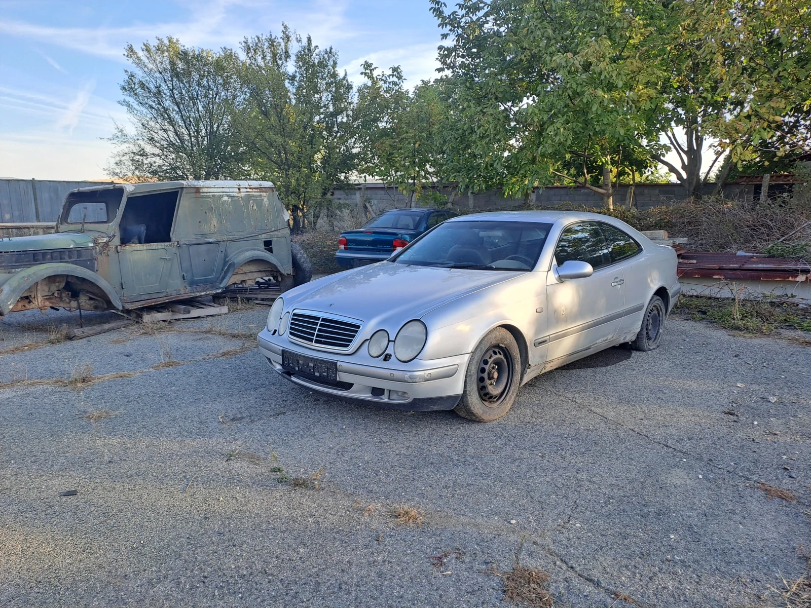 Mercedes-Benz CLK 230, снимка 2 - Автомобили и джипове - 56584964