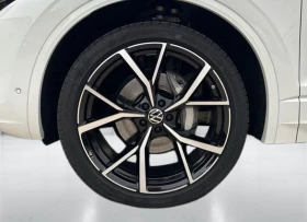 Обява за продажба на VW Touareg 3.0 TDI 4Motion = R-line= Black Style Гаранция ~ 180 600 лв. - изображение 4