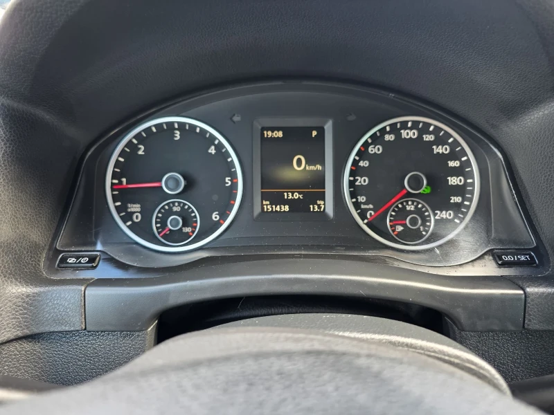 VW Tiguan 4x4, автоматик,  навигация, Евро 5, снимка 12 - Автомобили и джипове - 52003465