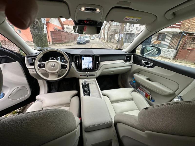 Volvo XC60 B5 2.0L 235hp AT8 AWD, снимка 13 - Автомобили и джипове - 53324417