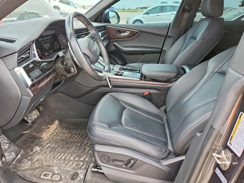 Audi Q8 PREMIUM PLUS S-LINE| MATRIX| DISTRONIC| BANG&OLUFS, снимка 7 - Автомобили и джипове - 54705628