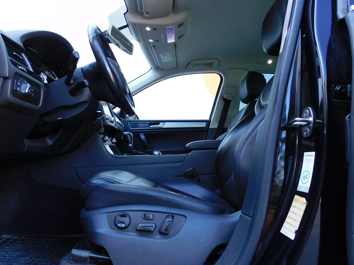 VW Touareg V6 TDI BMT 4MOTION - изображение 6