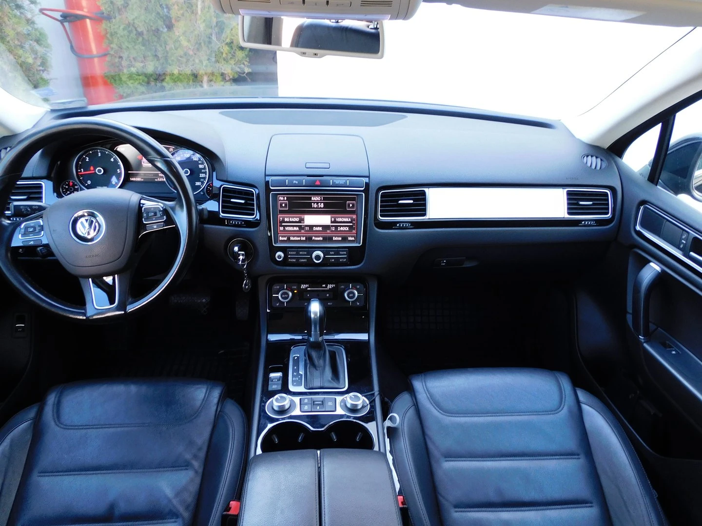 VW Touareg V6 TDI BMT 4MOTION - изображение 5
