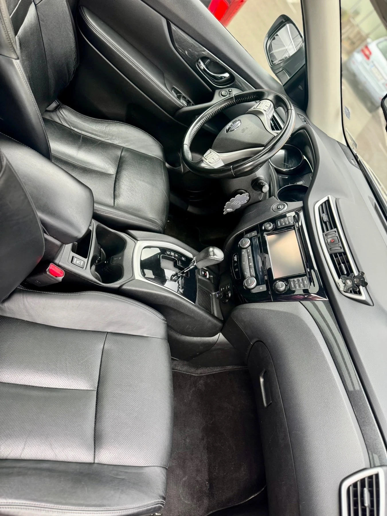 Nissan X-trail ULTIMATE  - изображение 10