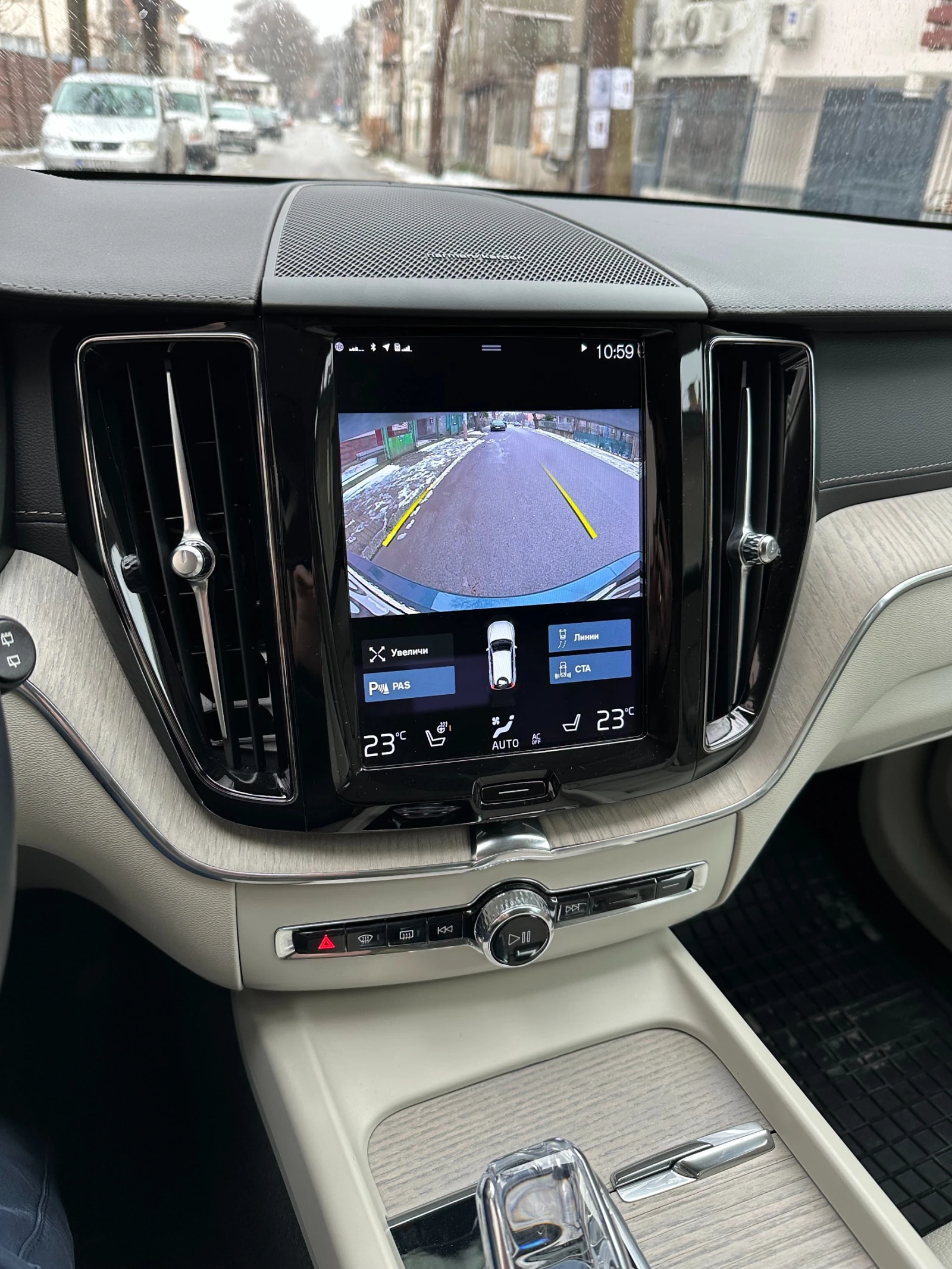 Volvo XC60 B5 2.0L 235hp AT8 AWD - изображение 9