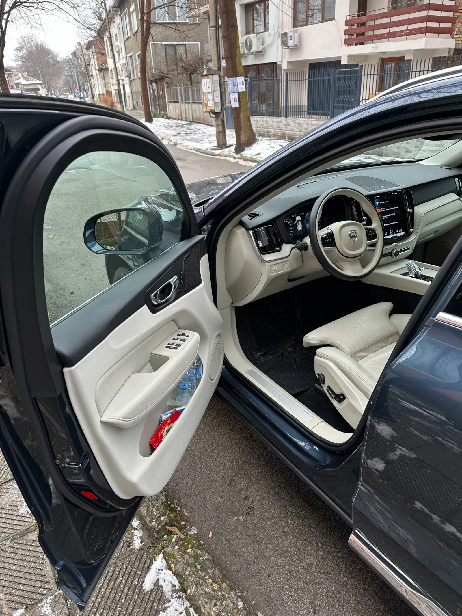 Volvo XC60 B5 2.0L 235hp AT8 AWD - изображение 10