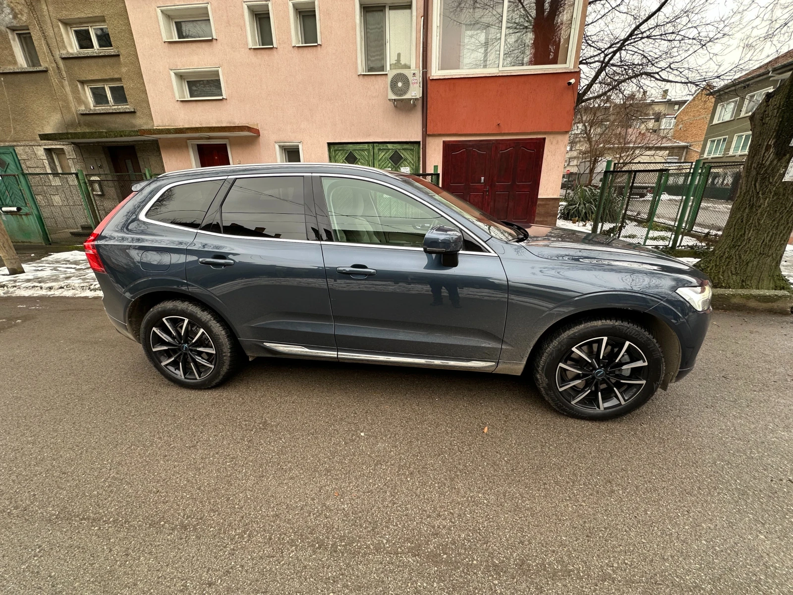 Volvo XC60 B5 2.0L 235hp AT8 AWD - изображение 3