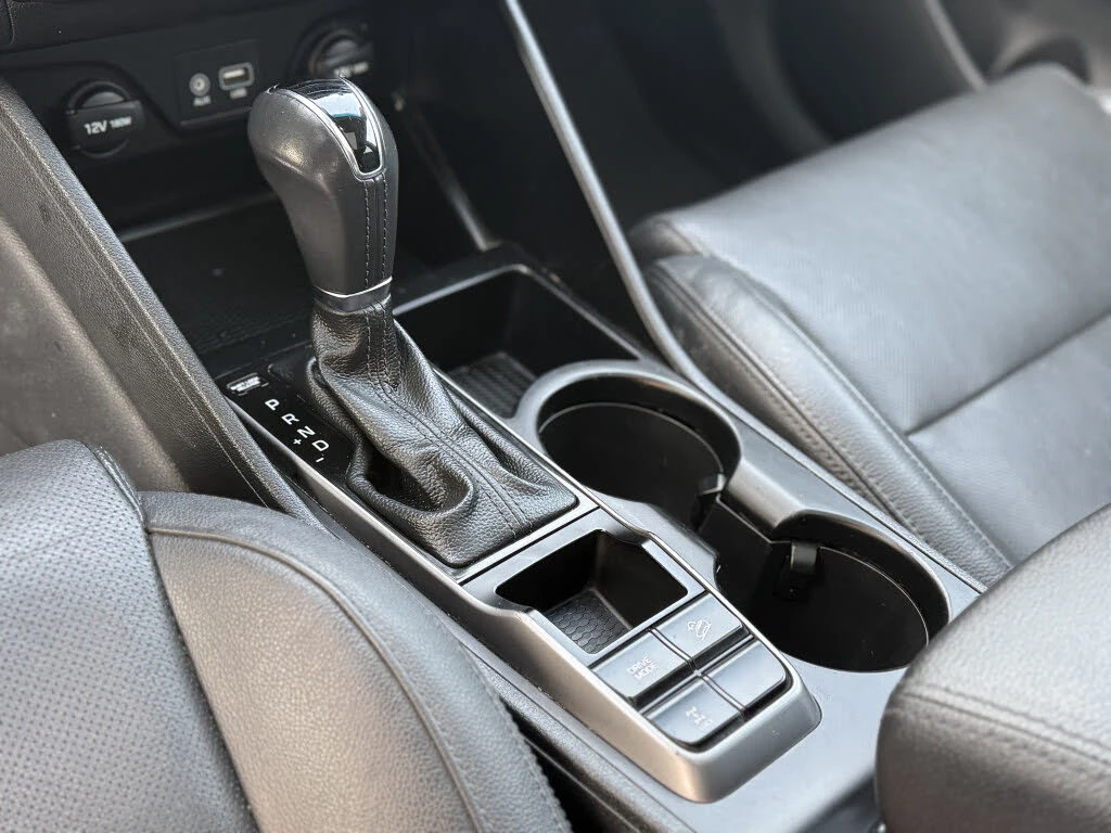 Hyundai Tucson 1.6 SE* АвтоКредит* (Цена до БГ), снимка 11 - Автомобили и джипове - 53849301